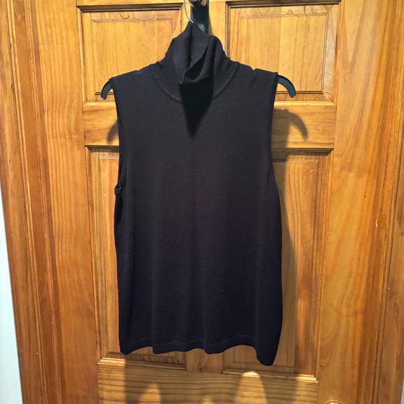 August Silk Women's Sleeveless Turtleneck Sweater Shell in Black XL NWT - Picture 2 of 5